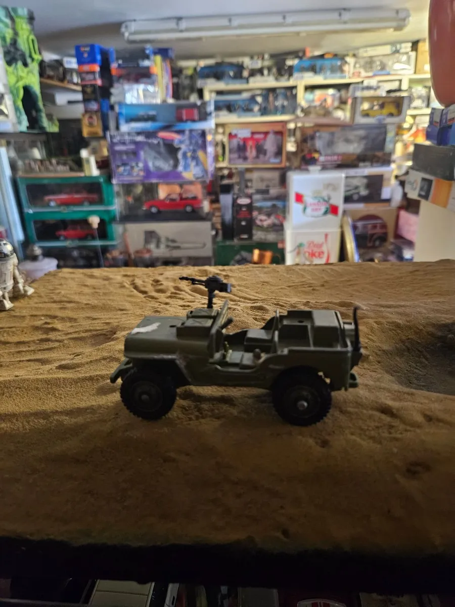 Dinky 1970's British Army Jeep SAS - Image 2