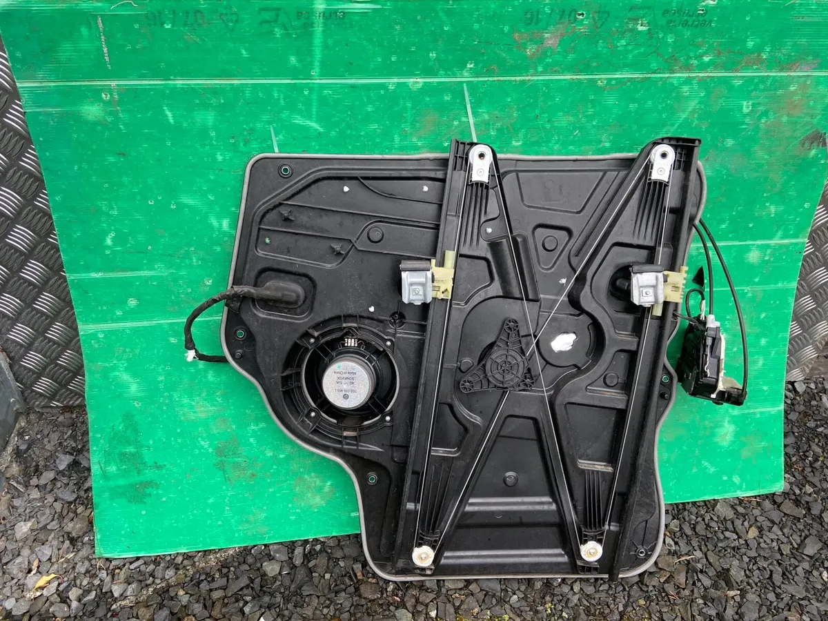 Motor vehicle parts - Transporter T5 T6 - Image 1