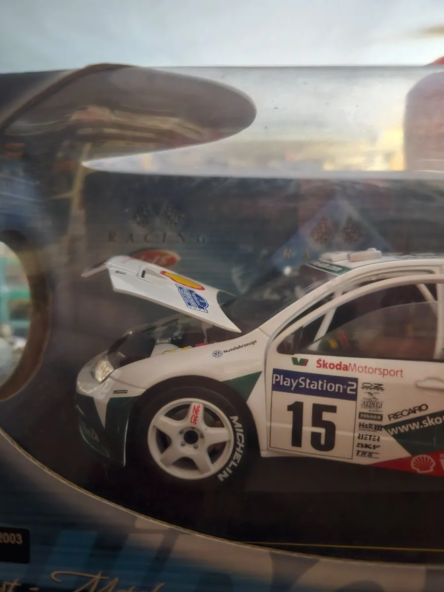 Corgi Solido Skoda Fabia WRC 1.18 - Image 3