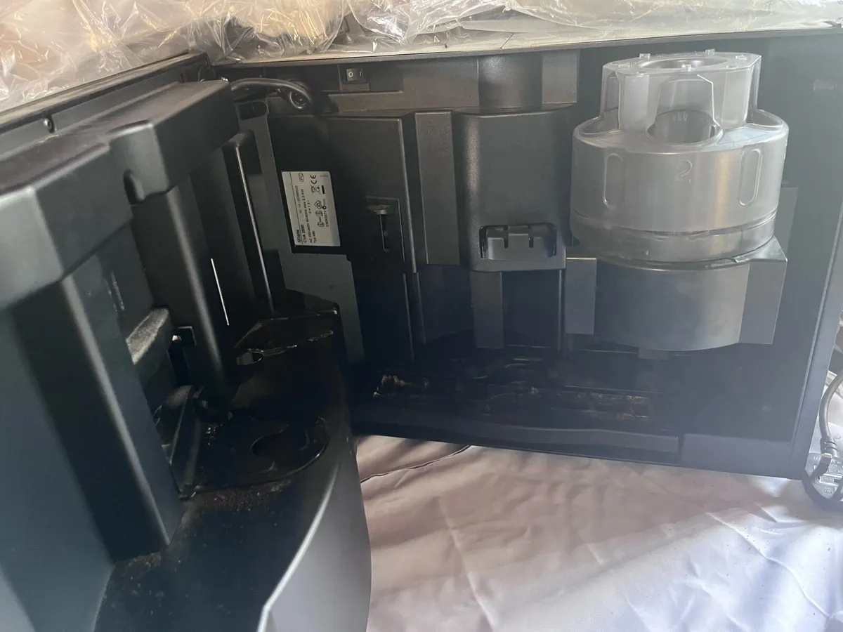 Miele Nespresso coffee machine - Image 2