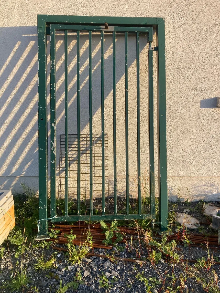 Heavy duty pedestrian gate