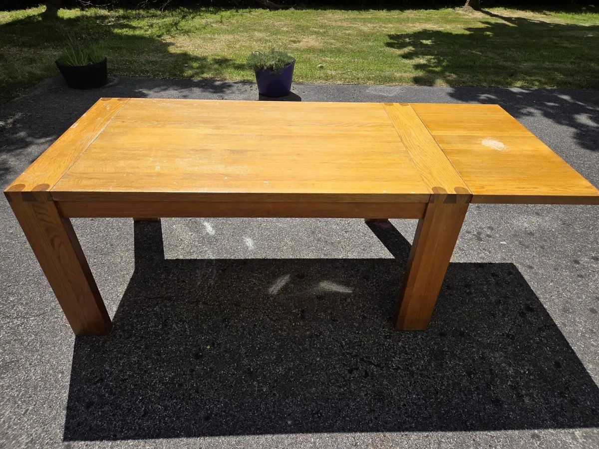 Oak dining table and 6 chairs - Image 2