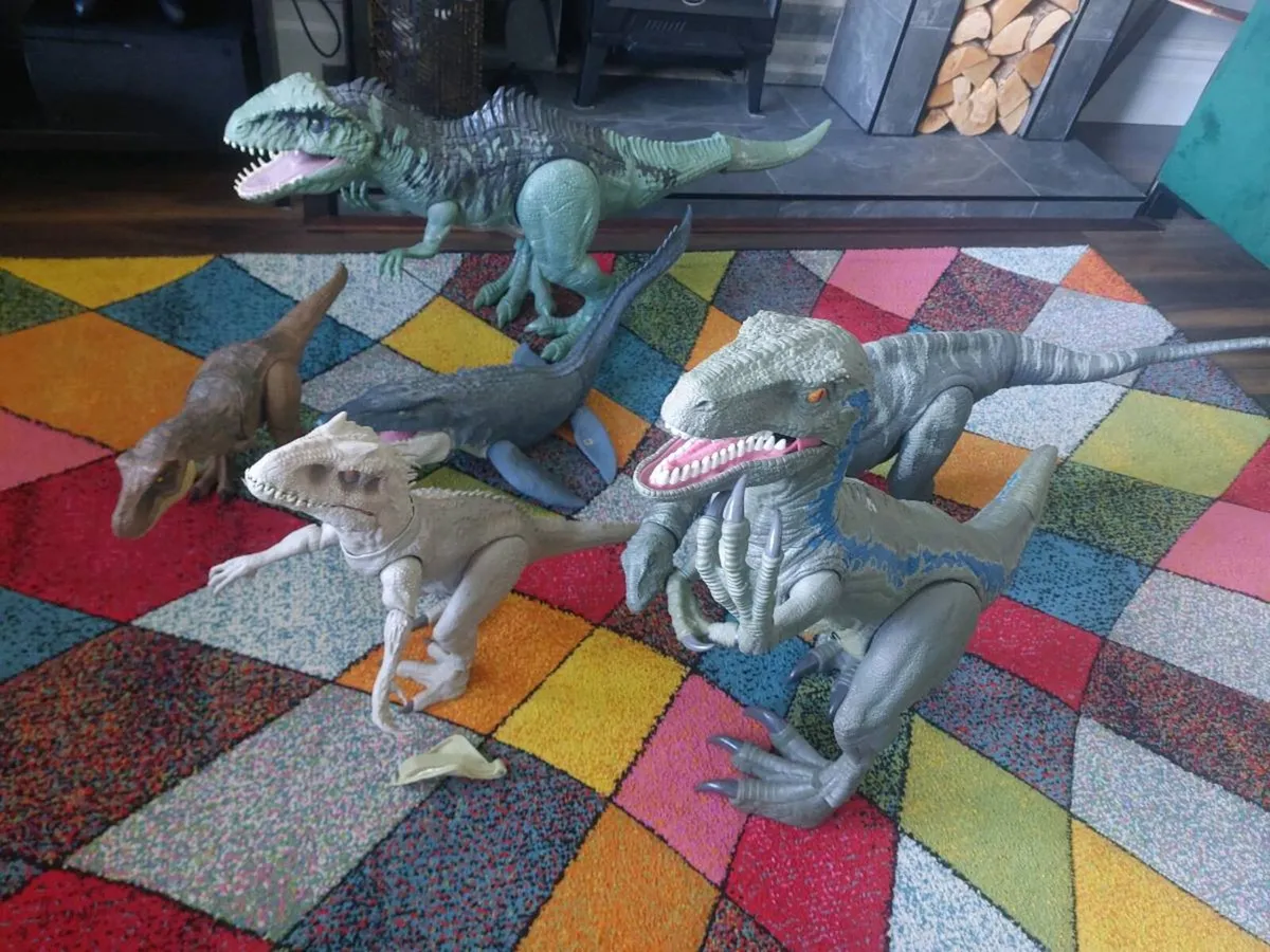 Dinosaurs - Image 3