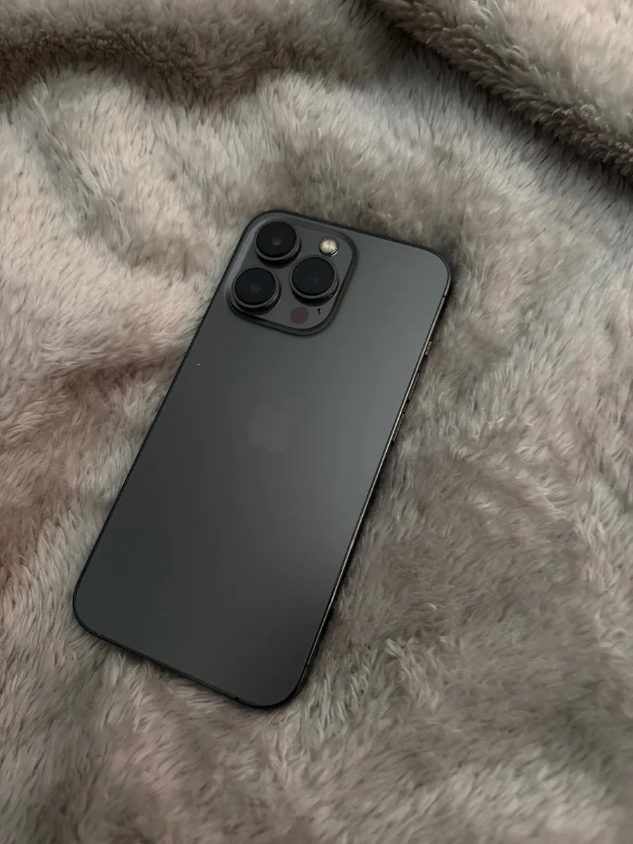 iPhone 13 Pro - Image 1