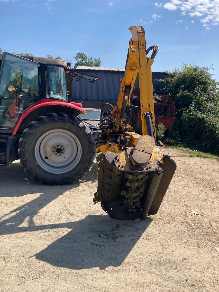 Hedge cutter - Image 1