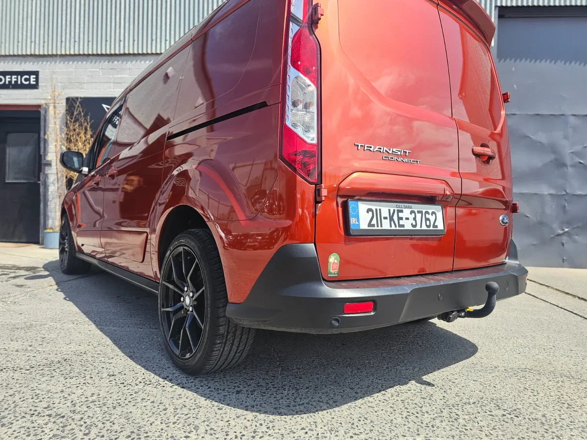 TRANSIT CONNECT LTD // IMMACULATE VAN - Image 4