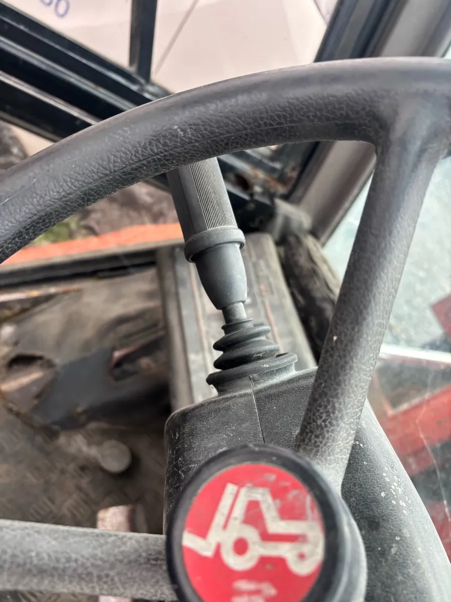 1993 manitou 5 ton forklift for sale read add - Image 3