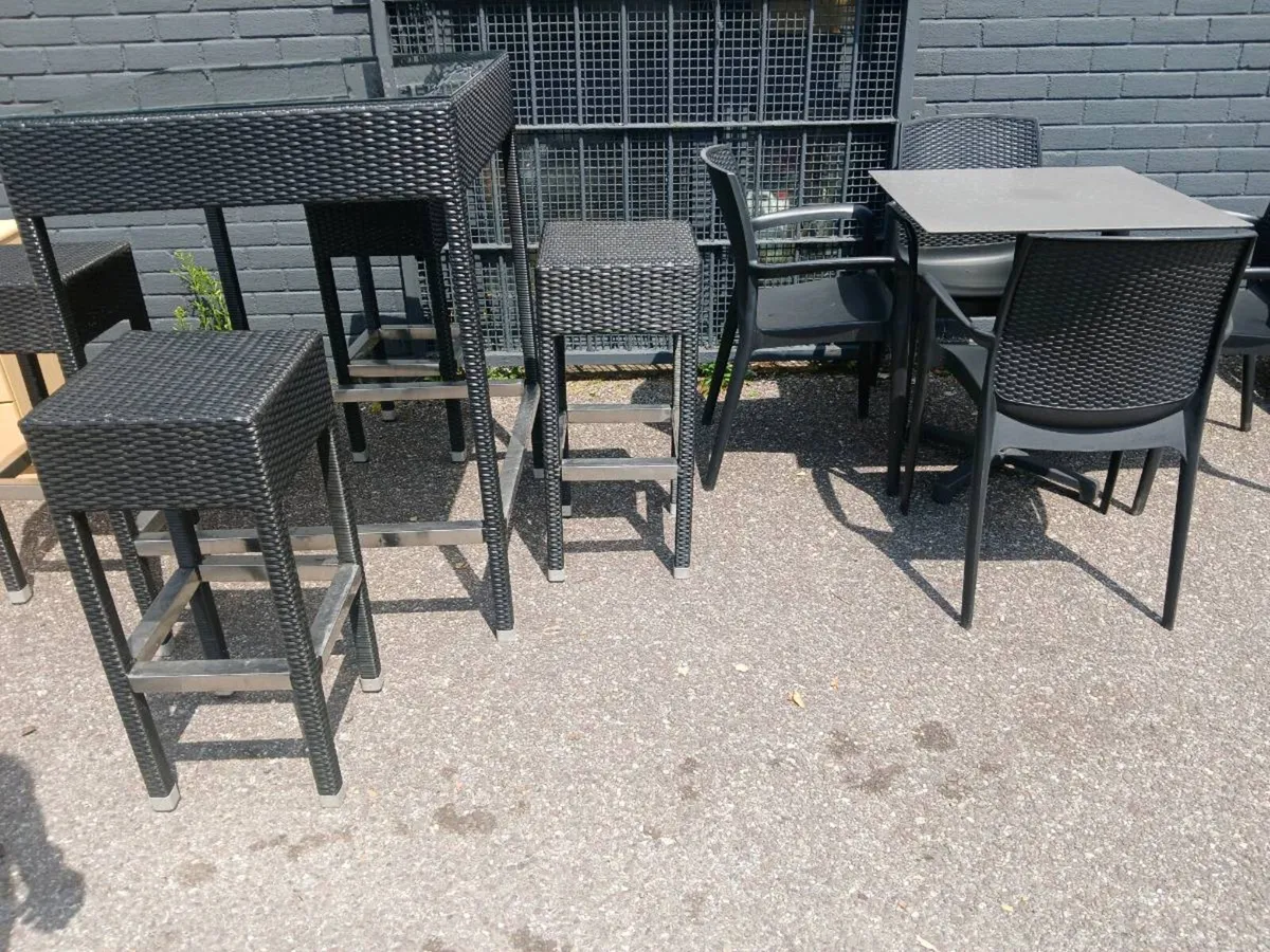 Outdoor tables & chairs  High tables & stools - Image 1