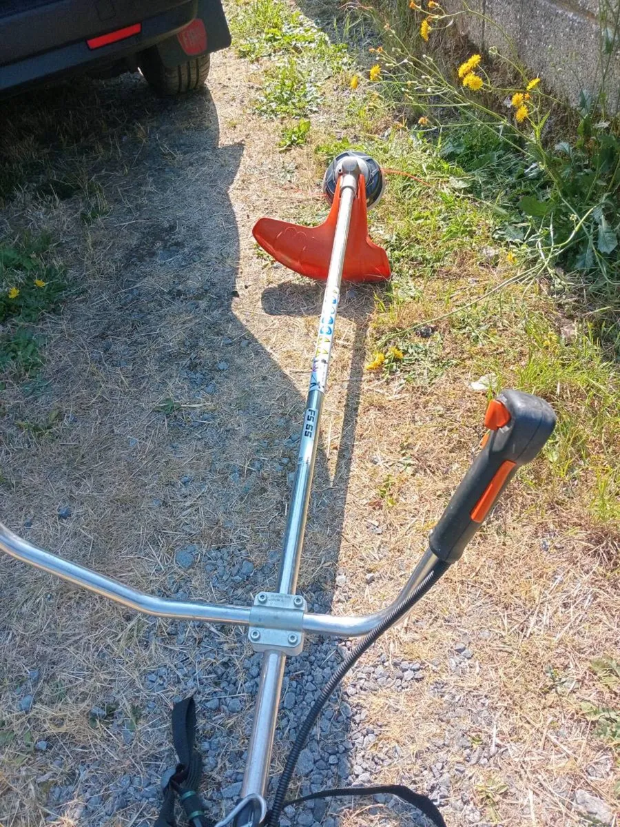 Nearly new Stihl strimmers - Image 3