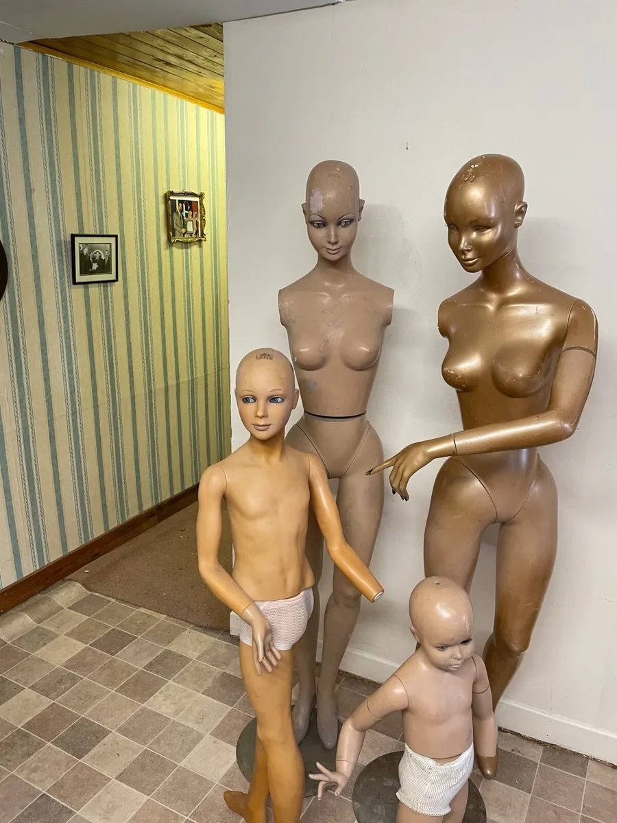 Models - Image 1