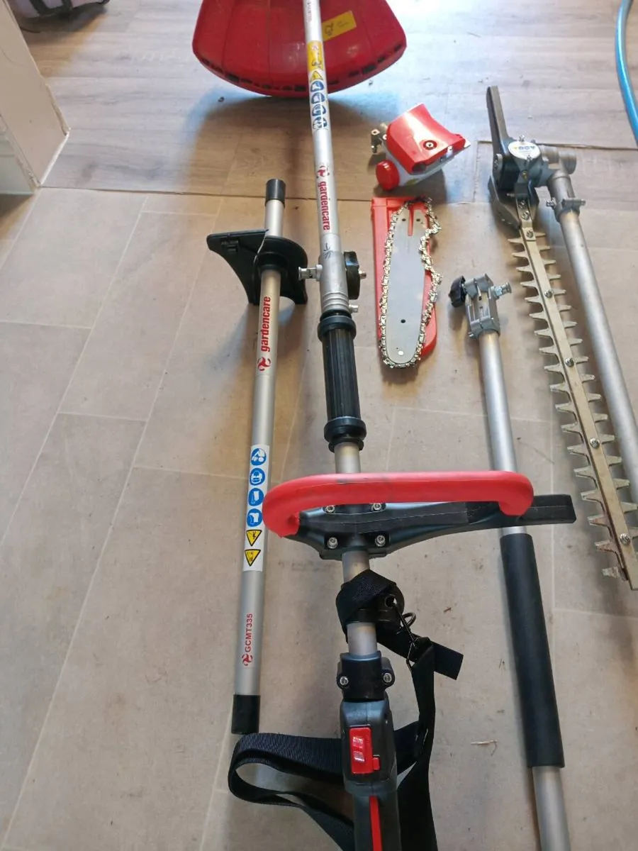 Nearly new garden care multi tool - Image 3