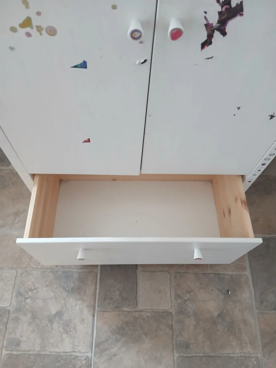 Kids wardrobe - Image 4