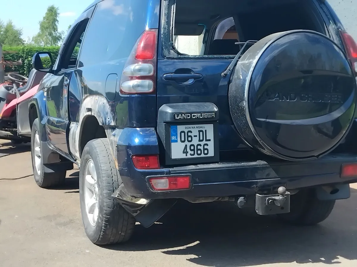 Toyota Land Cruiser 2006 - Image 2