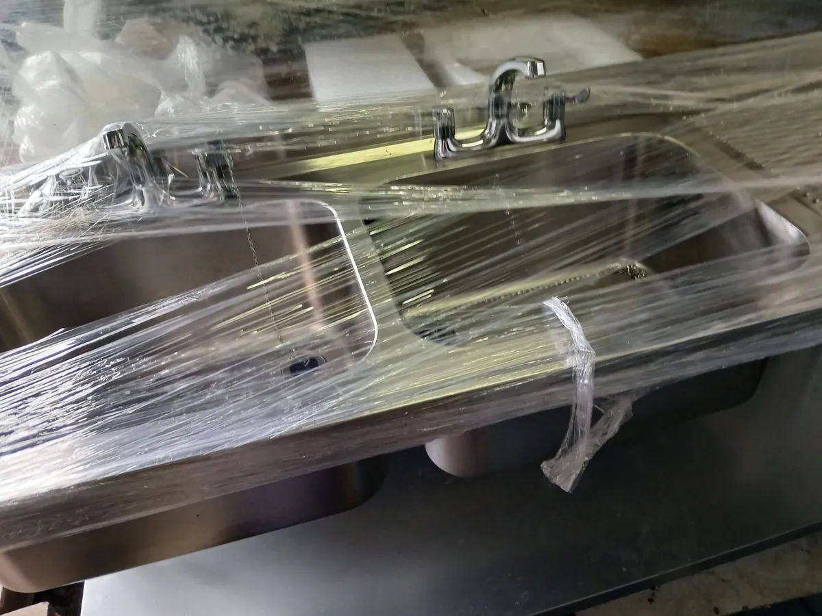 Staneless steel cabbinet double sink unit complet. - Image 1