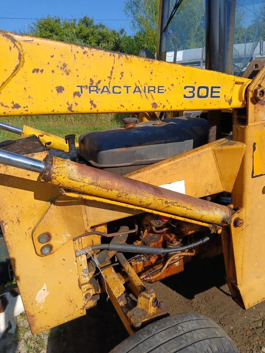 Loader for sale - Image 2