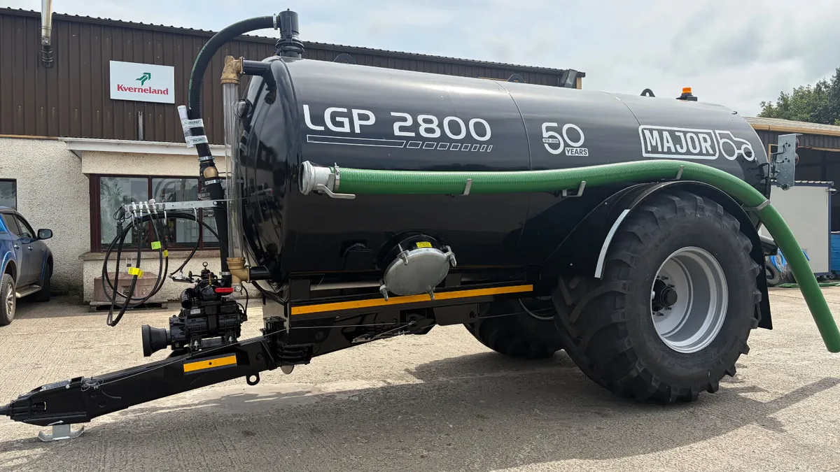 Major 2800 gallon slurry tanker - Image 1