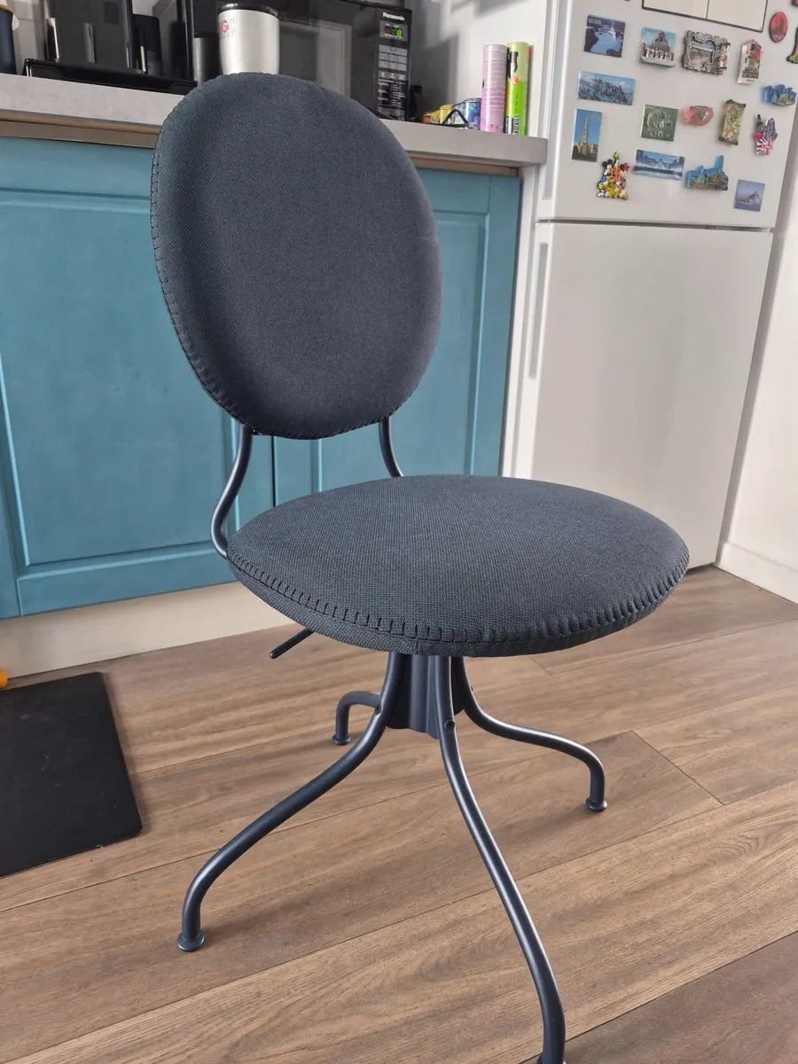 Ikea BJÖRKBERGET Swivel chair, Idekulla blue - Image 1