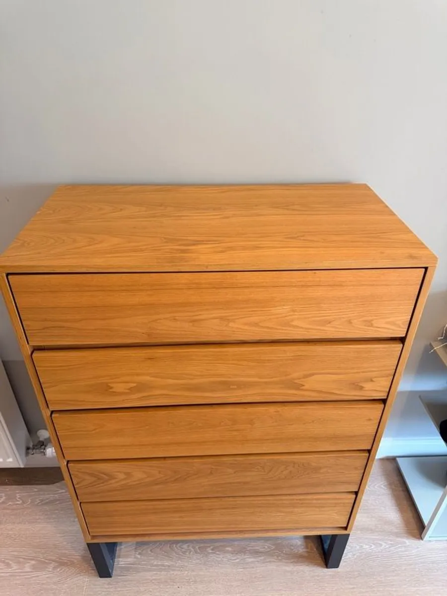 Alexis 5 Drawer Chest of Drawers Very Good Condition - Image 1