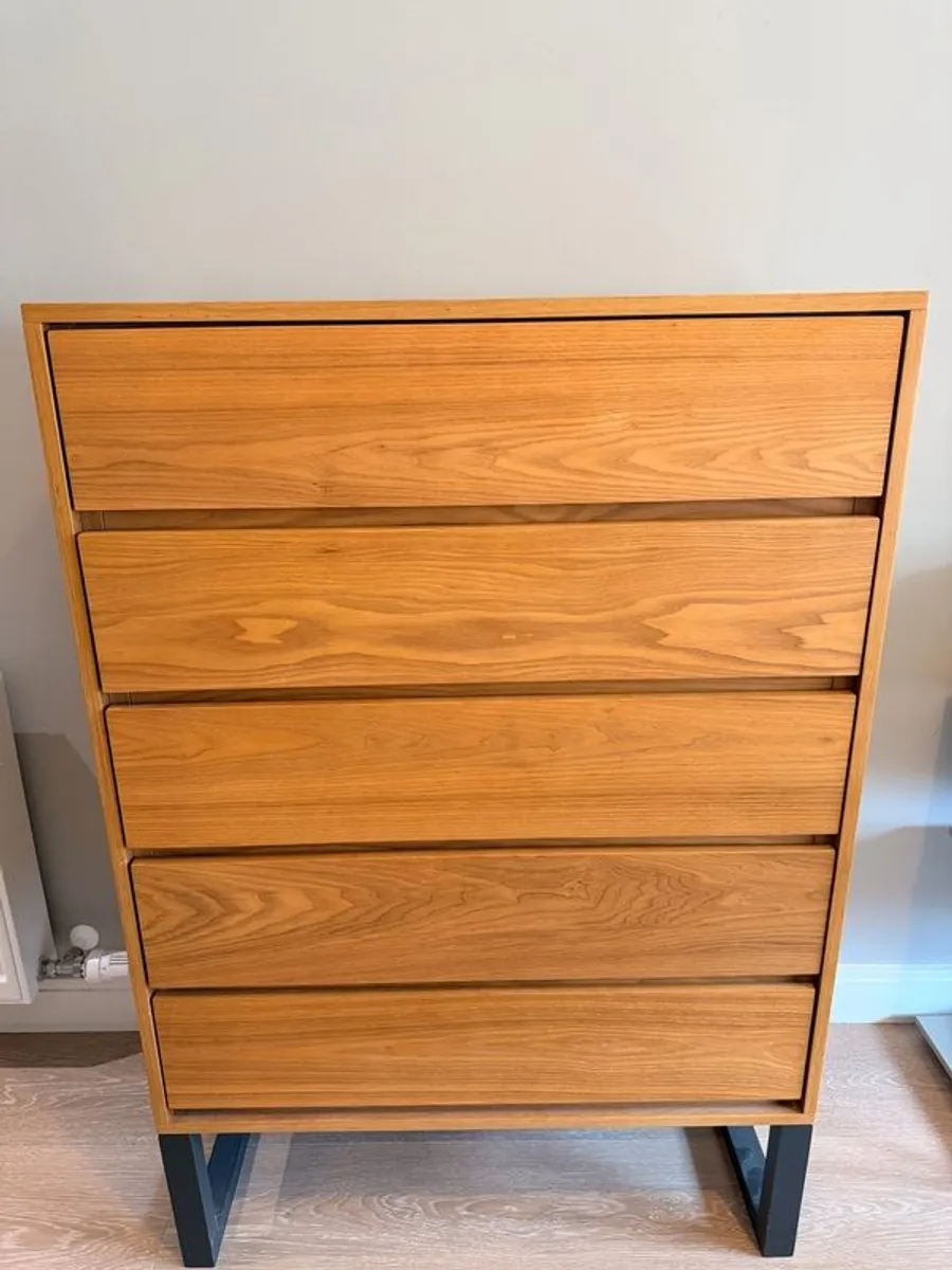 Alexis 5 Drawer Chest of Drawers Very Good Condition - Image 2
