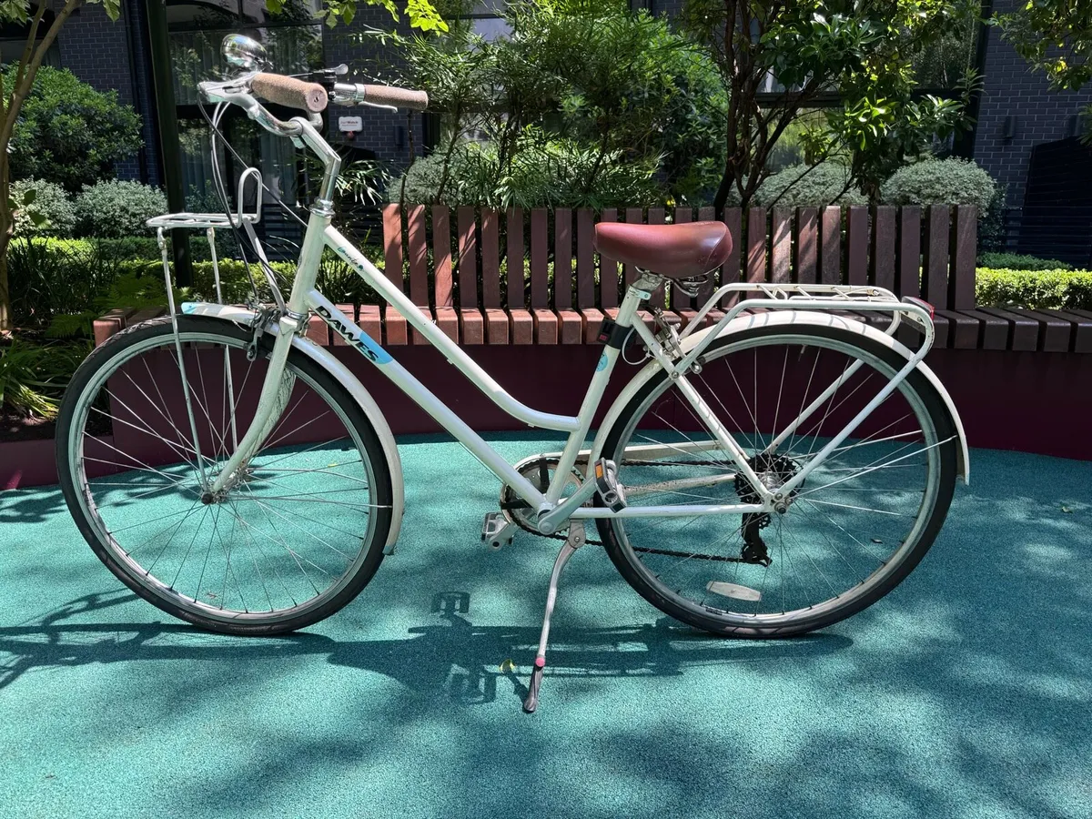 Dawes Countess Classic Ladies Bicycle - Image 2