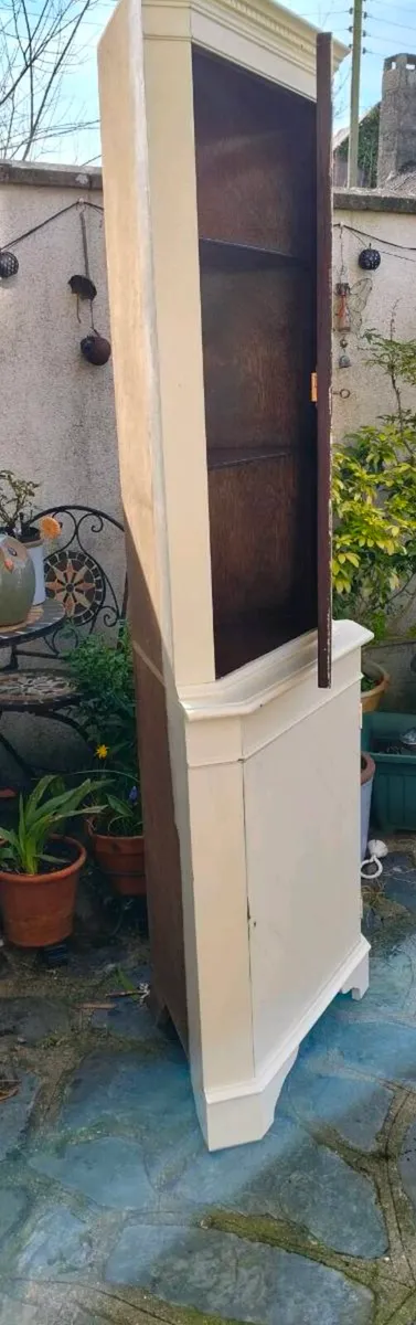 Antique Mahogany corner cabinet, with glass and do - Image 4
