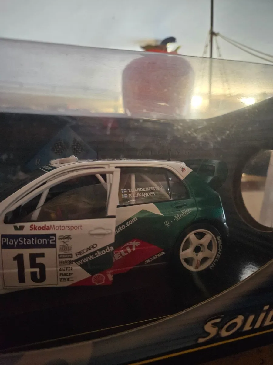 Corgi Solido Skoda Fabia WRC 1.18 - Image 4