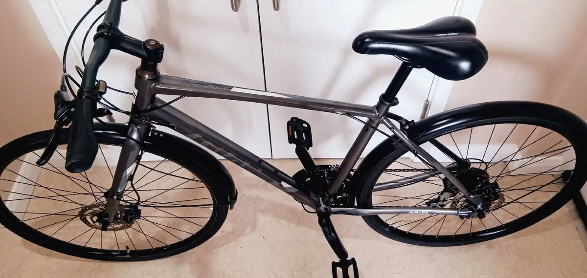 giant escape city disc bike in perfect condition - Image 2