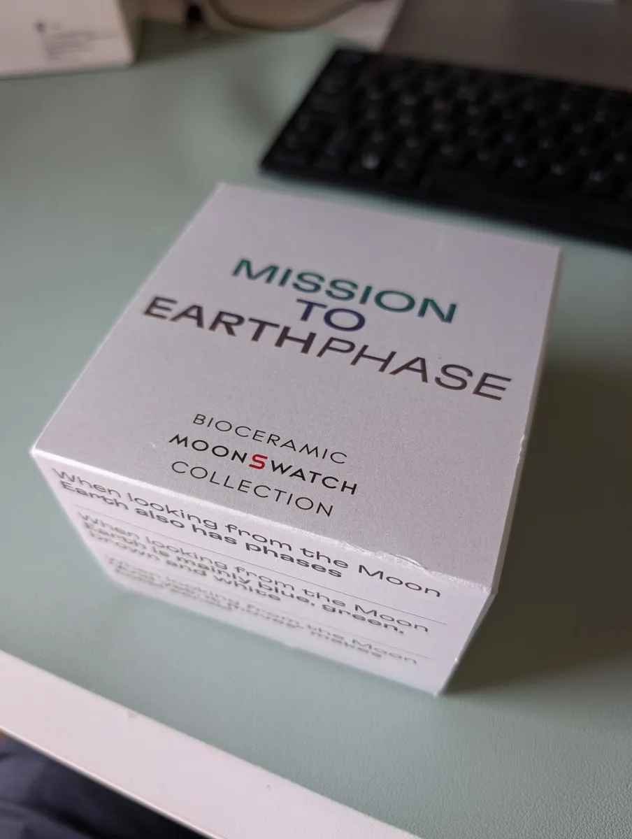 Omega x Swatch Mission to Earthphase - Image 2