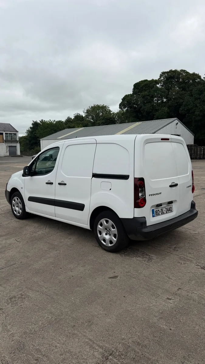182 Peugeot partner - Image 2