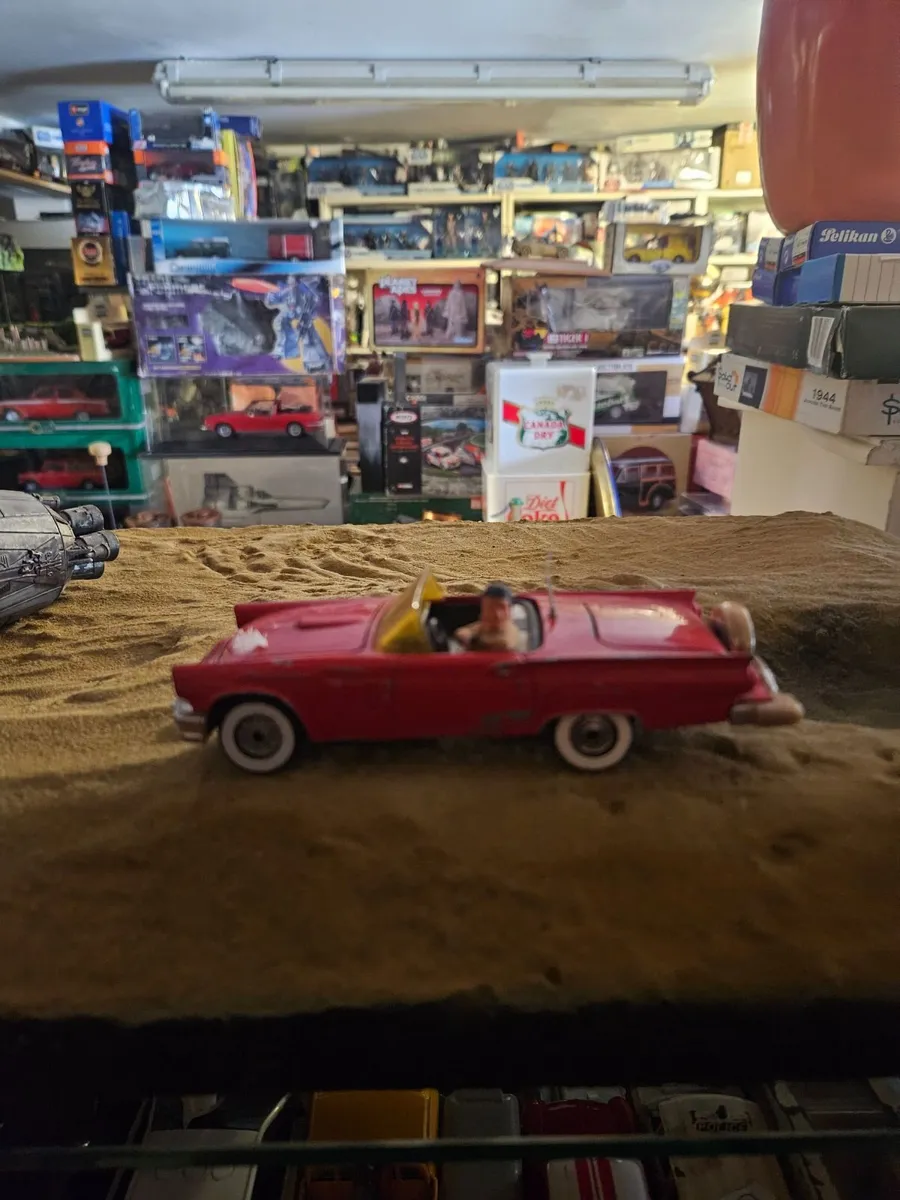 Corgi Thunderbird Vegas TV Series - Image 3