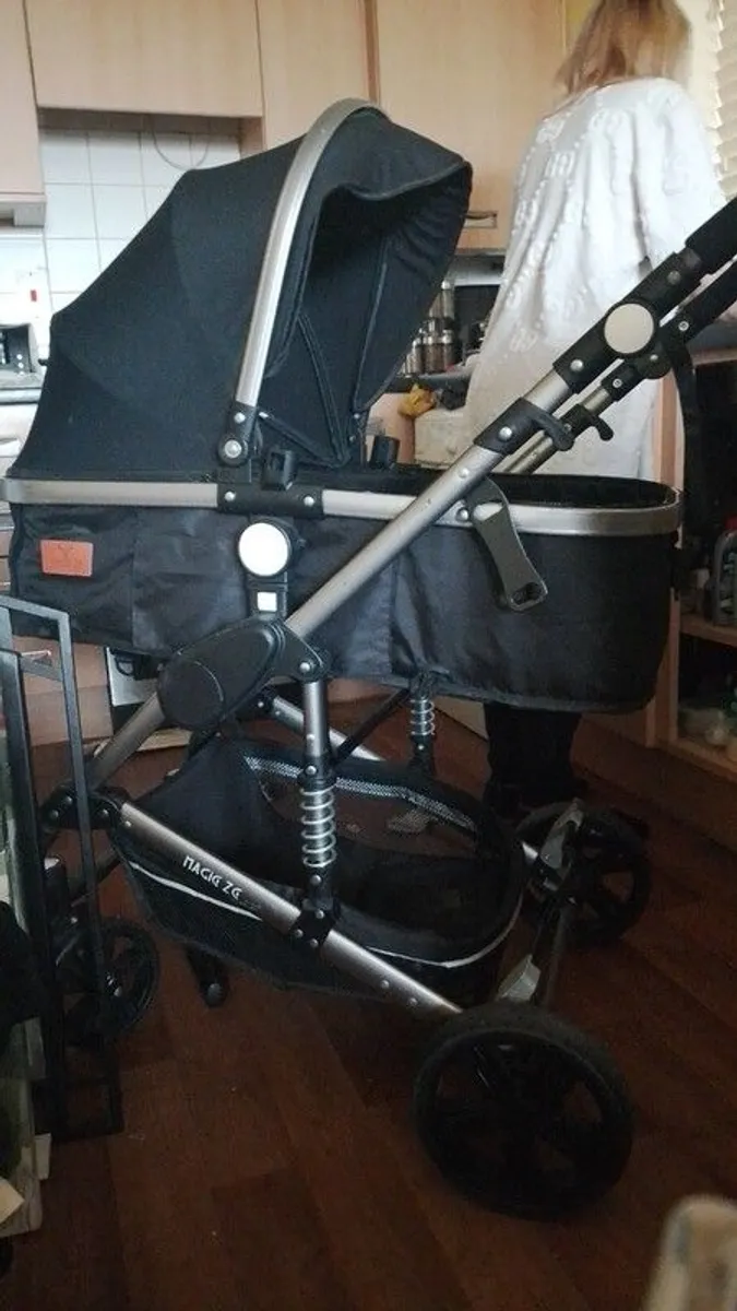 Buggies - Image 1