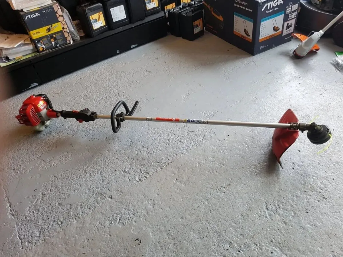 MARUYAMA PETROL STRIMMER - FOR SALE - Image 1