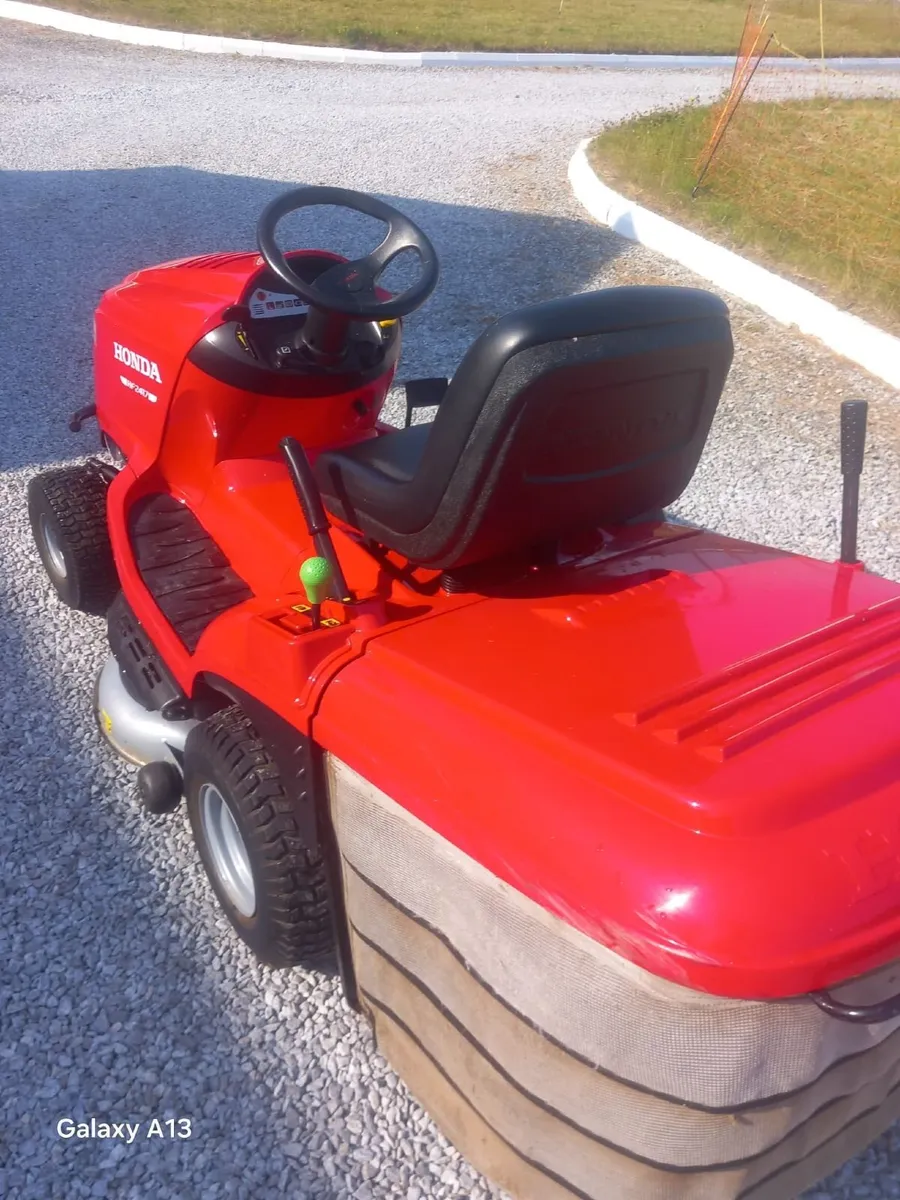 Ride on lawnmower - Image 3