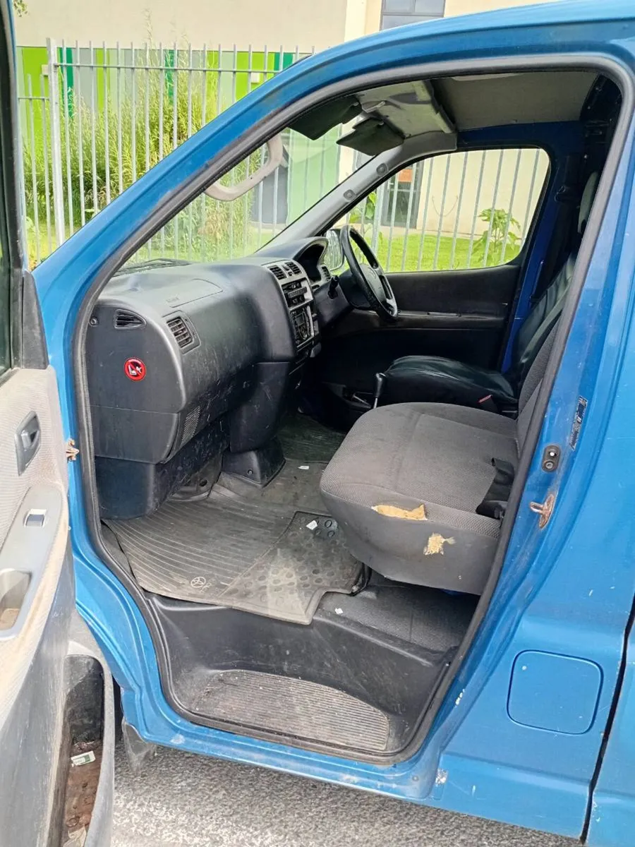 Toyota hiace - Image 3