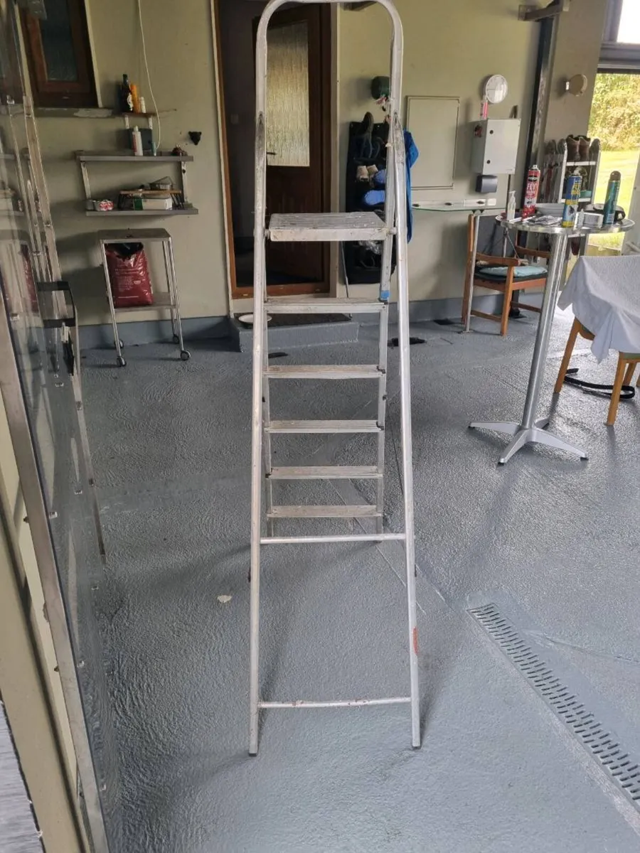 Aluminium step ladder - Image 3