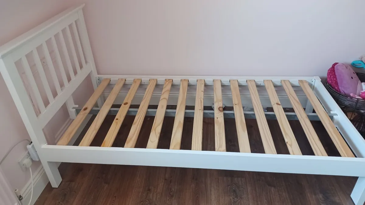 White single bed frame with or without mattress - Image 3