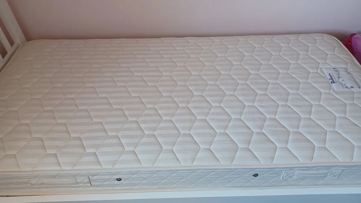 White single bed frame with or without mattress - Image 4