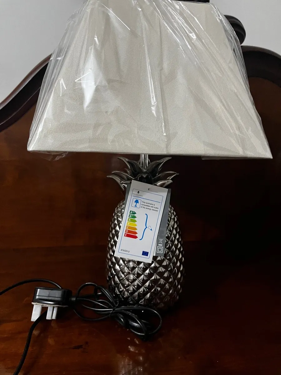 Silver Ceramic Pineapple Lamp (NEW) - Image 3