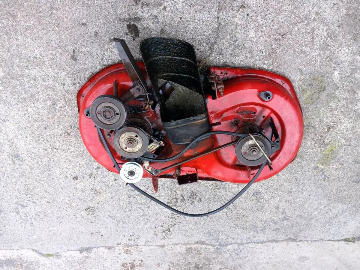 Castlegarden /Mountfield 36inch deck for sale - Image 3