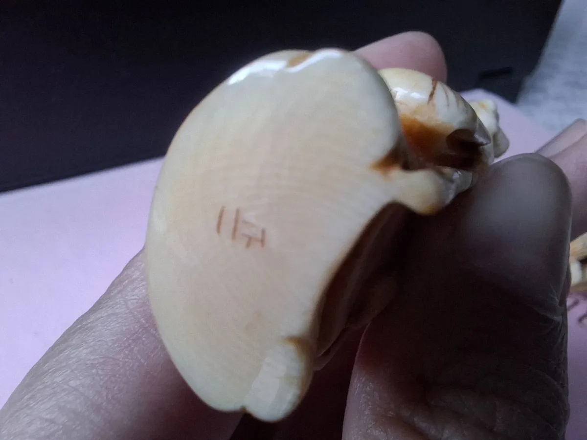 Vintage Style Japanese Netsuke Figurines – Seven L - Image 1