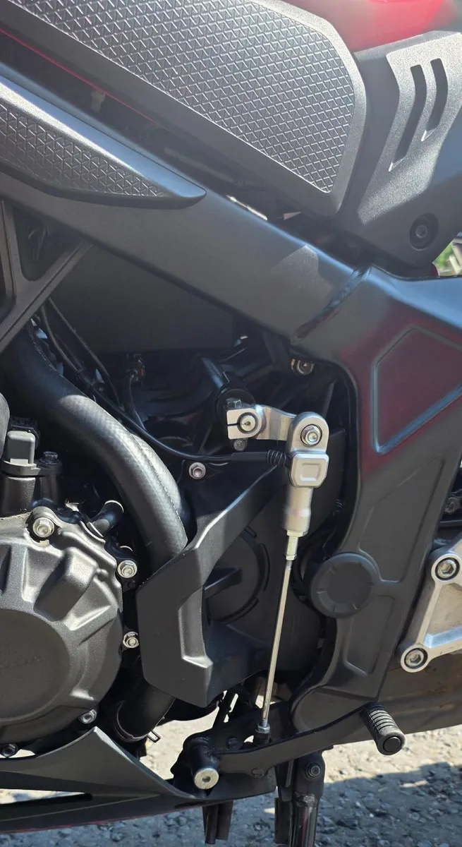 Honda CBR 650R 2023 low mileage - Image 2