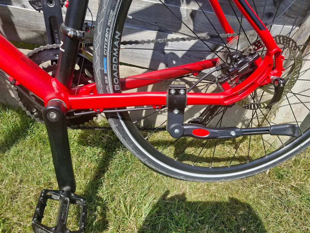 Hybrid bike boardman 8.6 as NEW with extras - Image 3