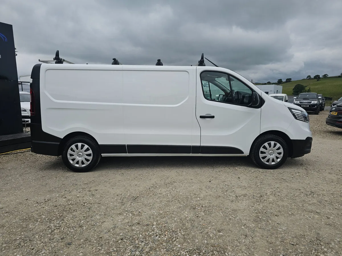 Renault Trafic 2023 - Image 4