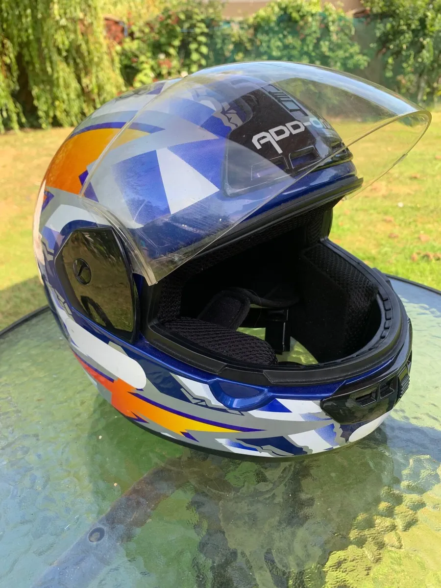 Jacket and helmet - Image 4