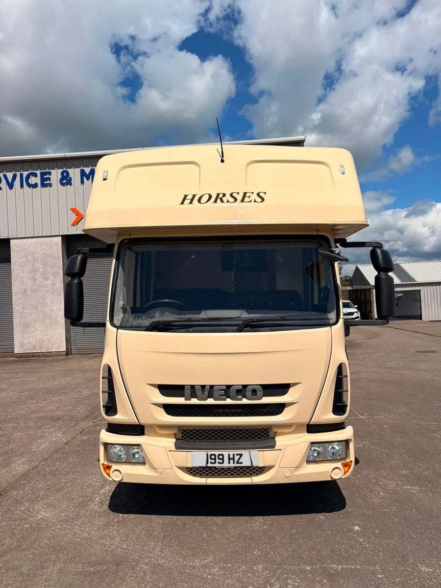 Horsebox - Image 1