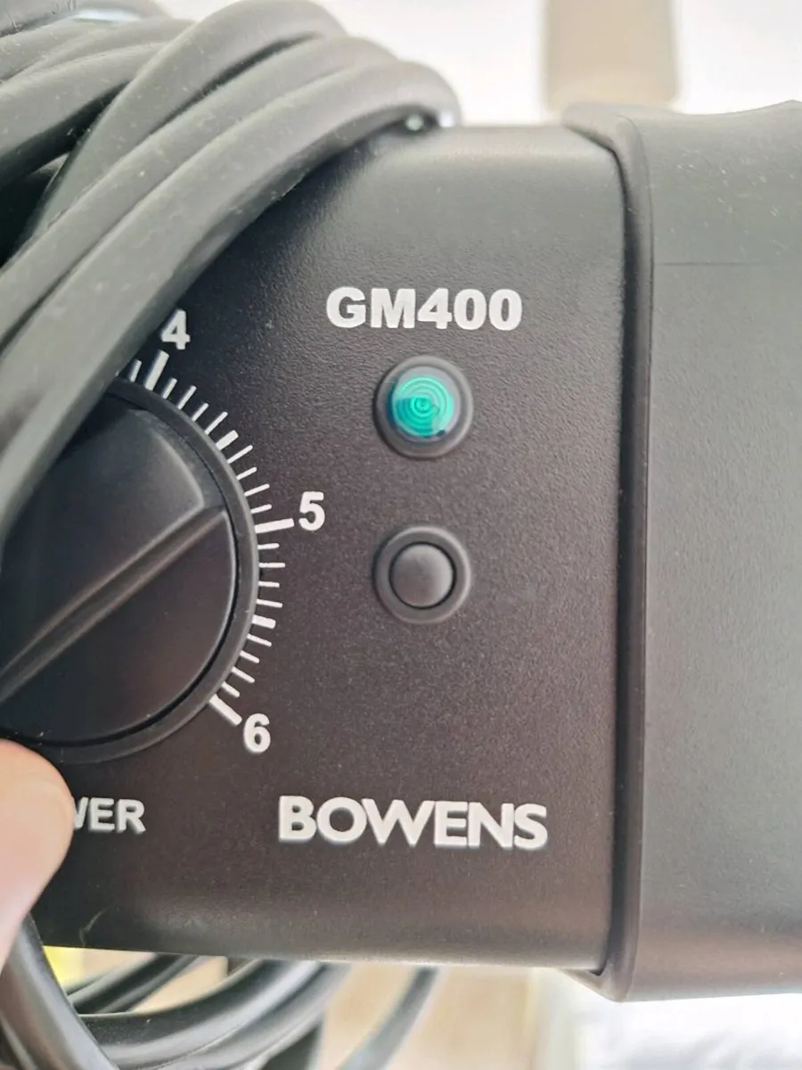 Bowens Gemini GM400 Studio Flash Lighting Kit - Image 2