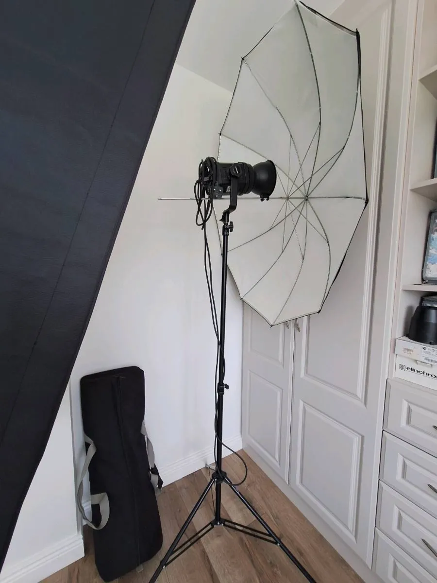 Bowens Gemini GM400 Studio Flash Lighting Kit - Image 4