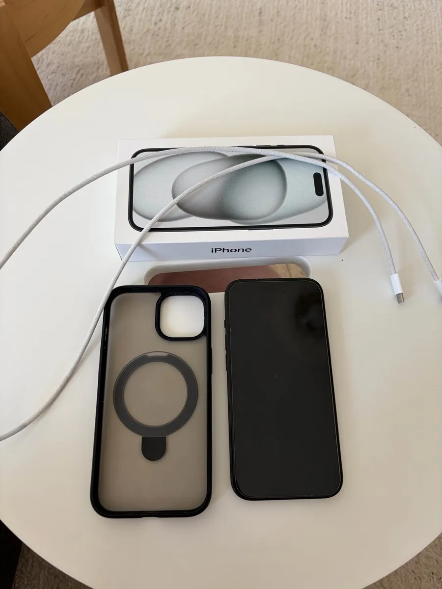 iPhone 15 128gb black like new - Image 1