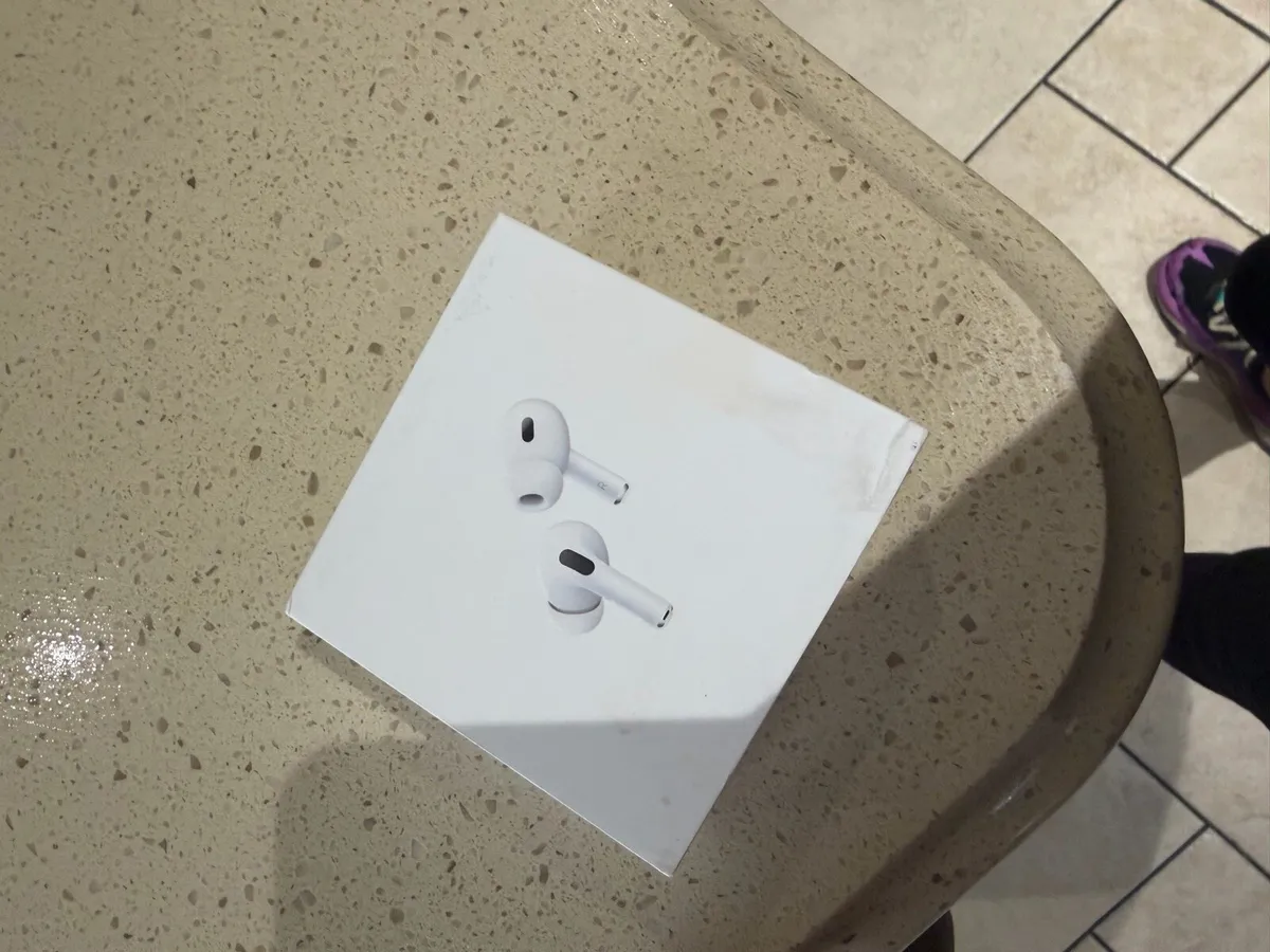 Apple Air Pods Pro - Image 1