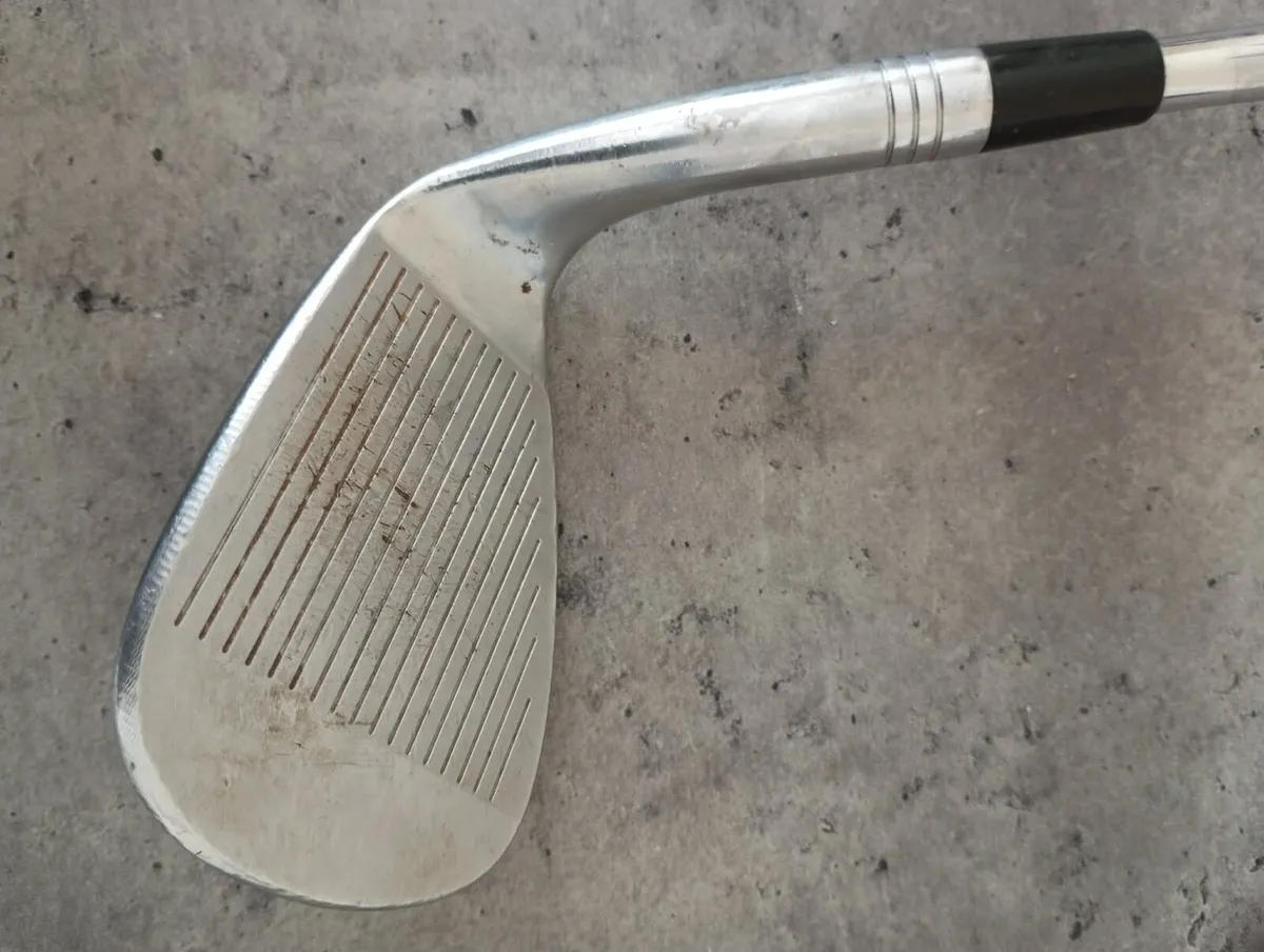 Taylormade golf wedge.  Left handed club. - Image 3